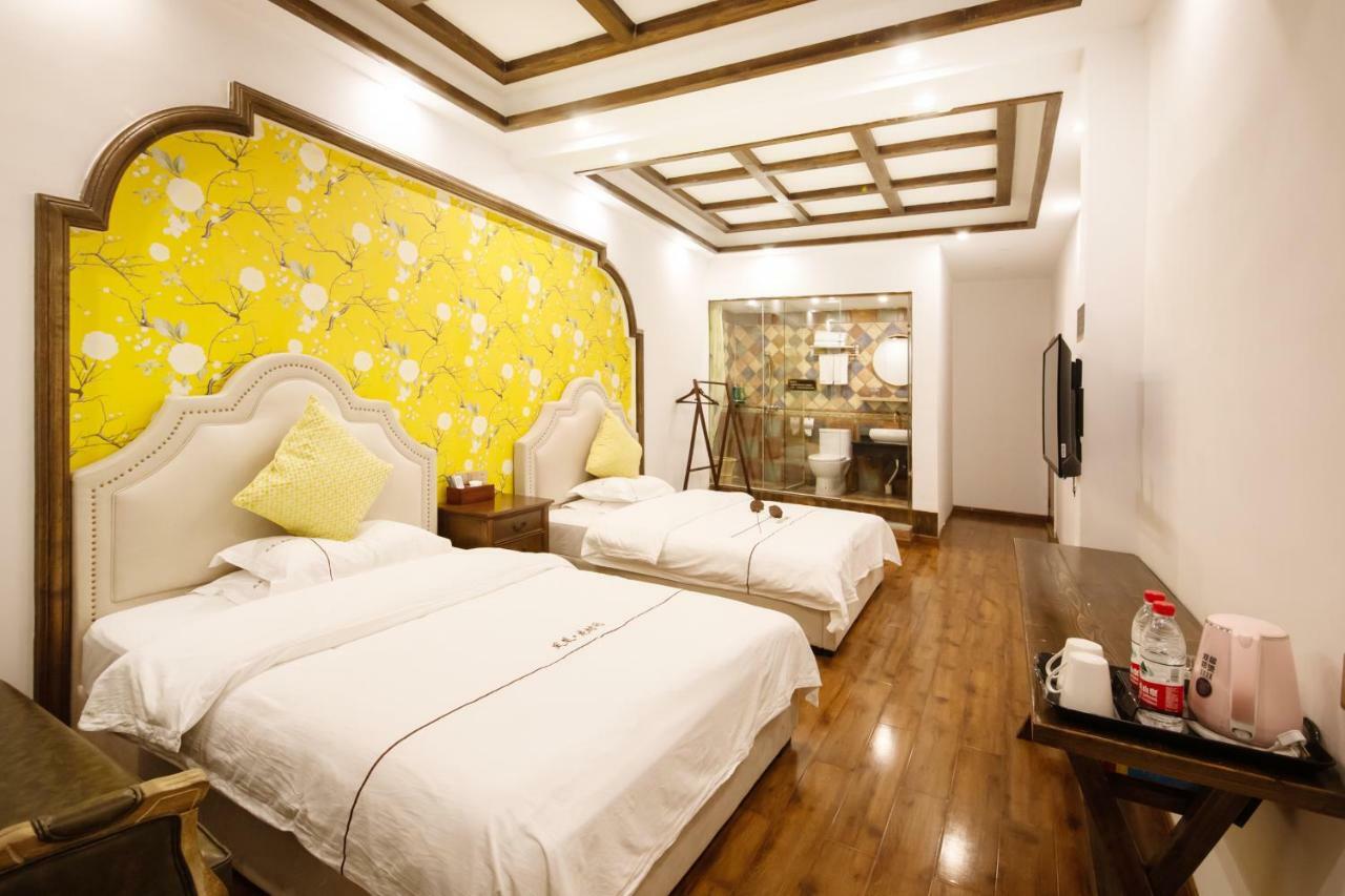 Fenghuang Slowly Time Inn Extérieur photo
