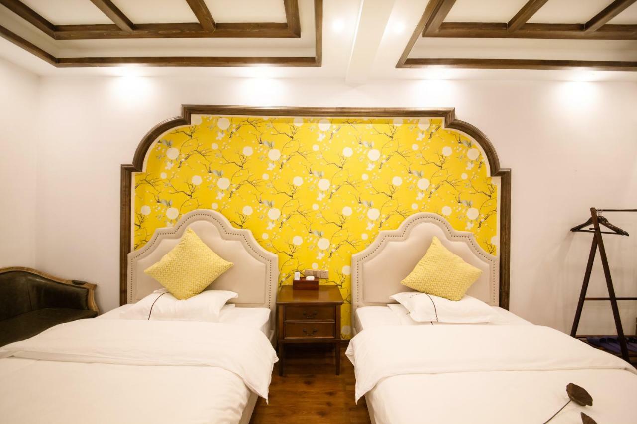 Fenghuang Slowly Time Inn Extérieur photo