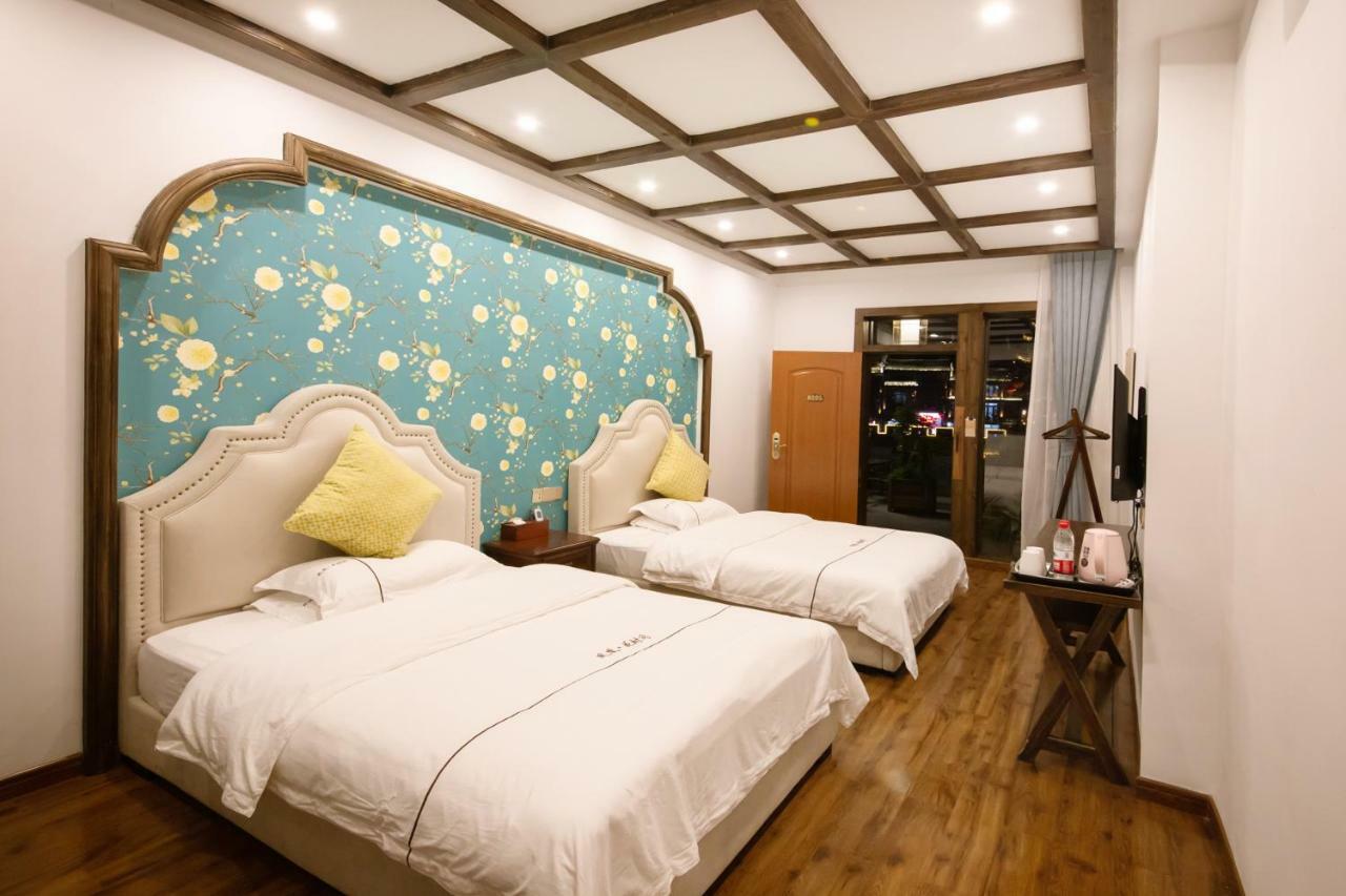 Fenghuang Slowly Time Inn Extérieur photo