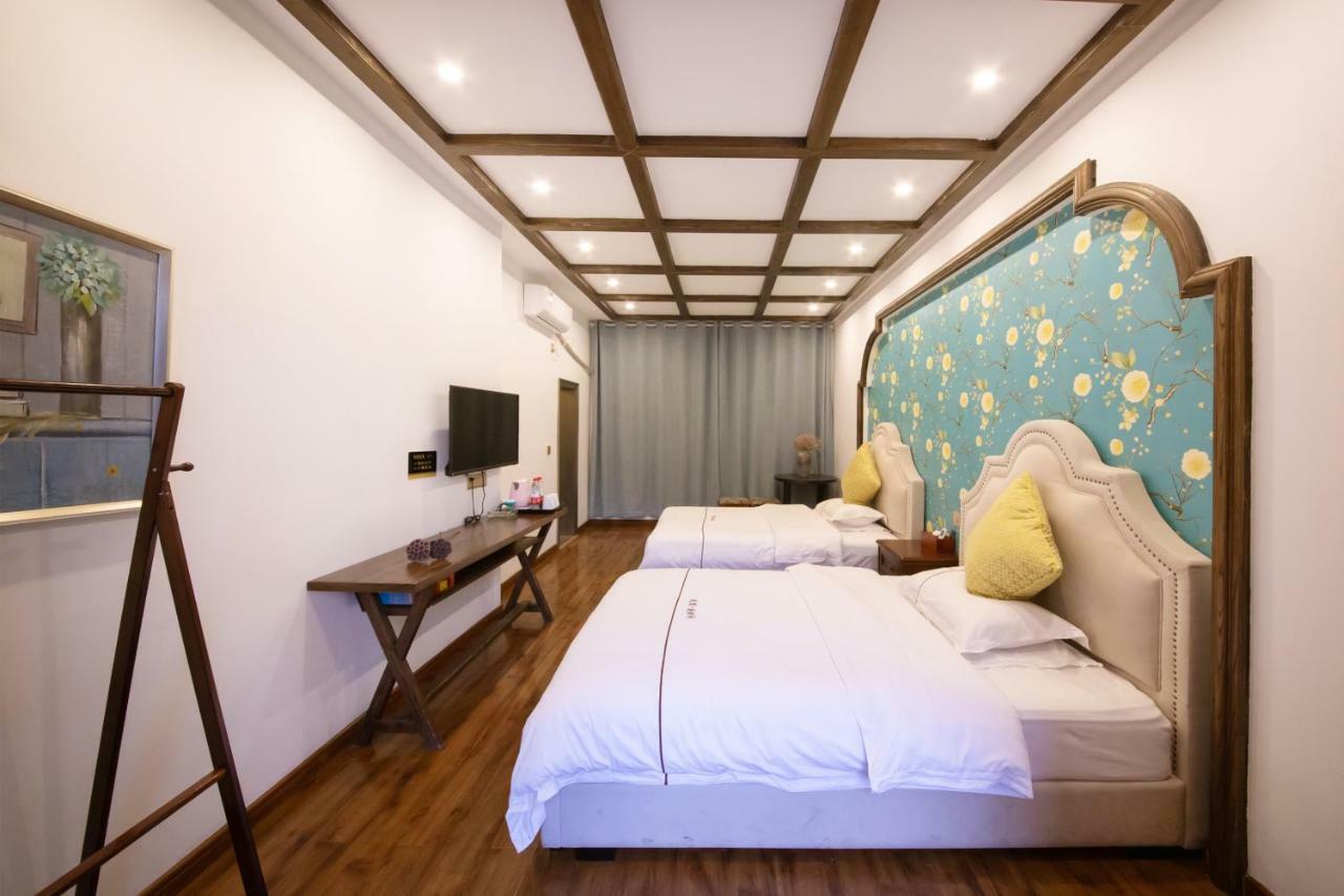 Fenghuang Slowly Time Inn Extérieur photo