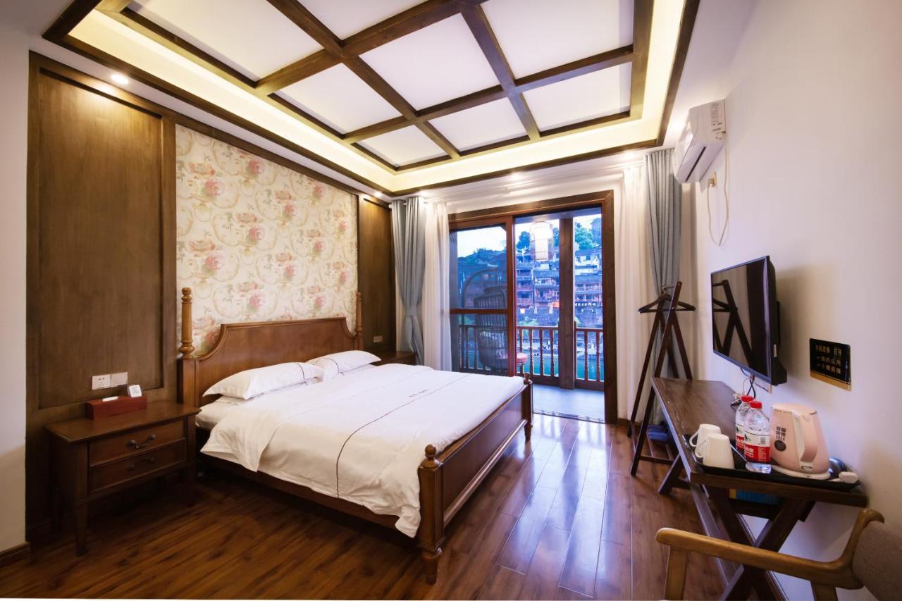 Fenghuang Slowly Time Inn Extérieur photo